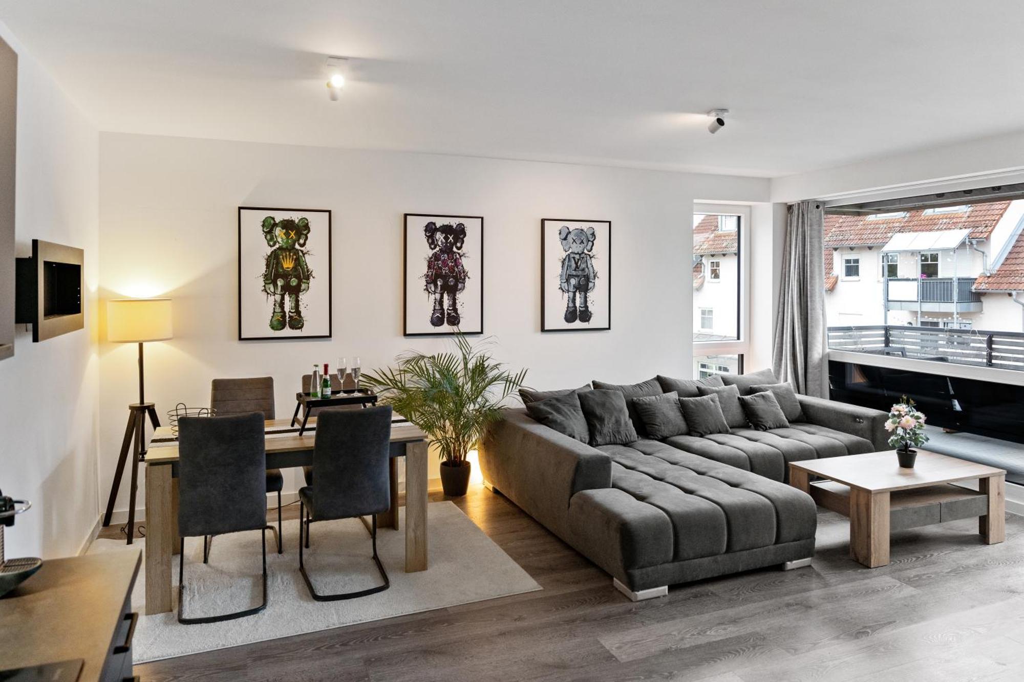 Modern Style Business Suite - Office - Kitchen - Balcony Herzogenaurach Exterior photo